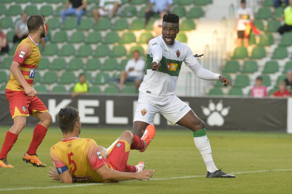 El Elche se muestra espeso y sin ideas ante el Alcoyano