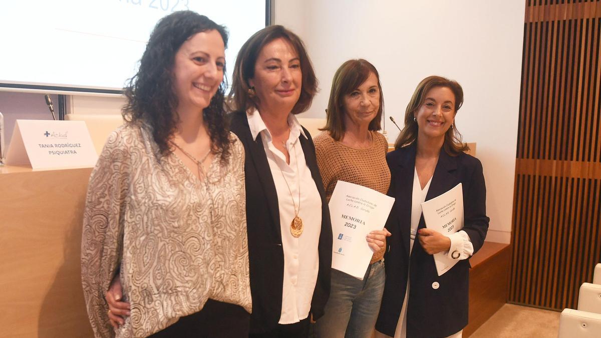 Tania Rodríguez, Rosa Barreiro, Mayte Lage y Ana González en una foto de archivo.