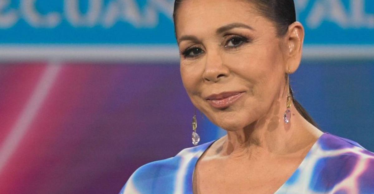 Isabel Pantoja, sola en su cumpleaños