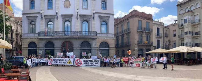 Igualada participa en la protesta “Renovables sí, però no així”