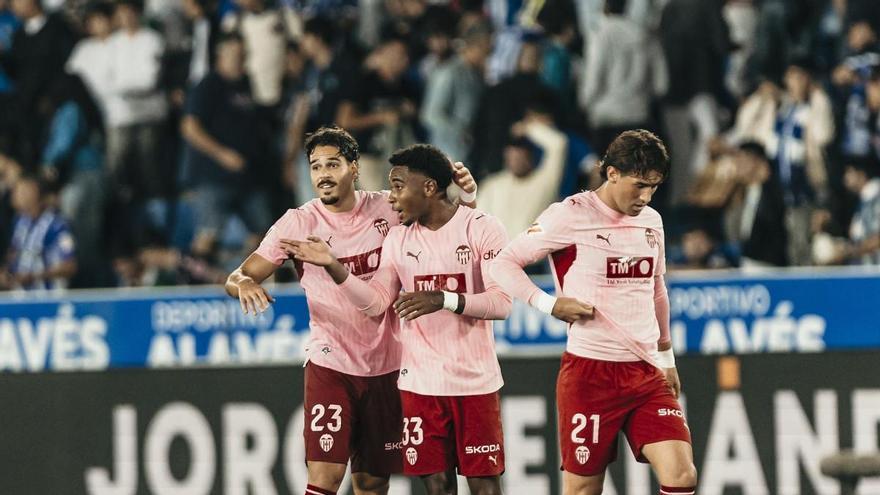 Aaron se hace 'Mayol' en el Valencia CF