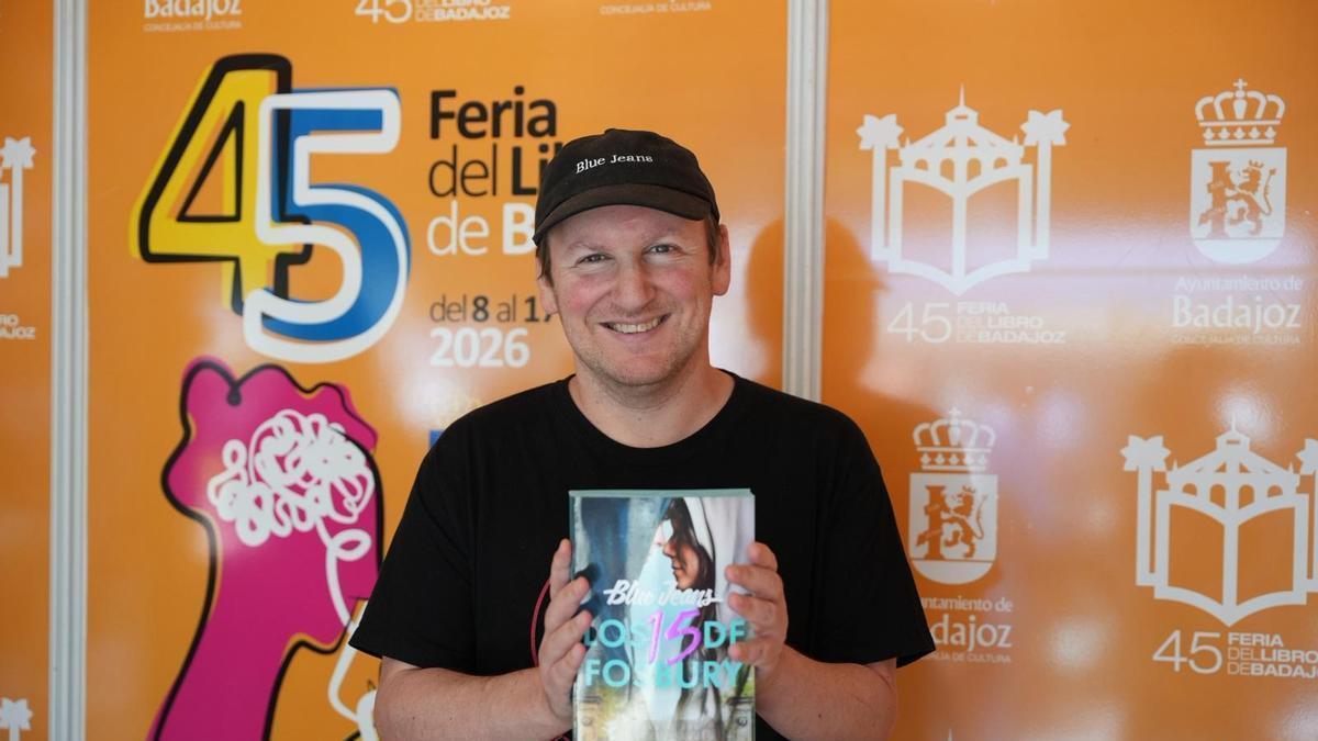 Vídeo | Entrevista a Blue Jeans, que presenta 'Los 15 de Fosbury' en Badajoz