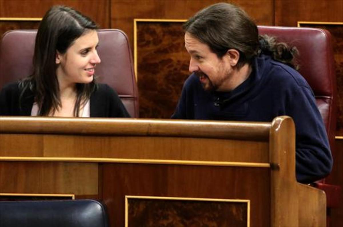 Irene Montero y Pablo Iglesias, en el Congreso de los Diputados, el pasado 13 de febrero. Irene Montero y Pablo Iglesias, en el Congreso de los Diputados, el pasado 13 de febrero.