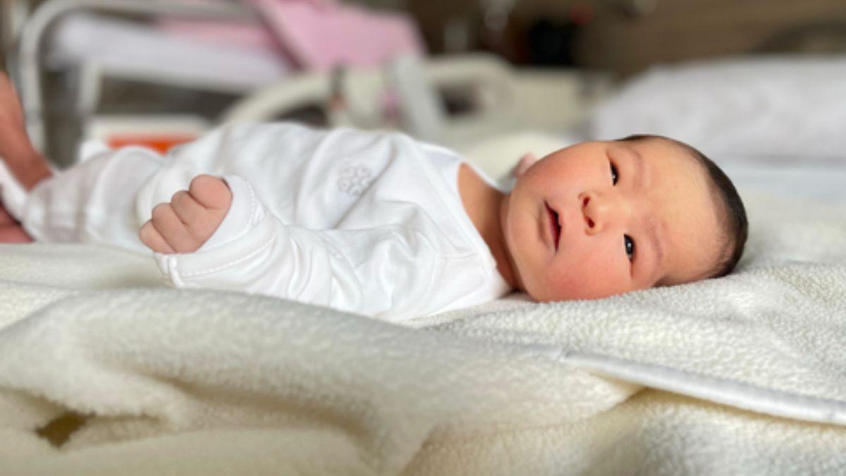 Primer bebé nacido usando el procedimiento Fertilo