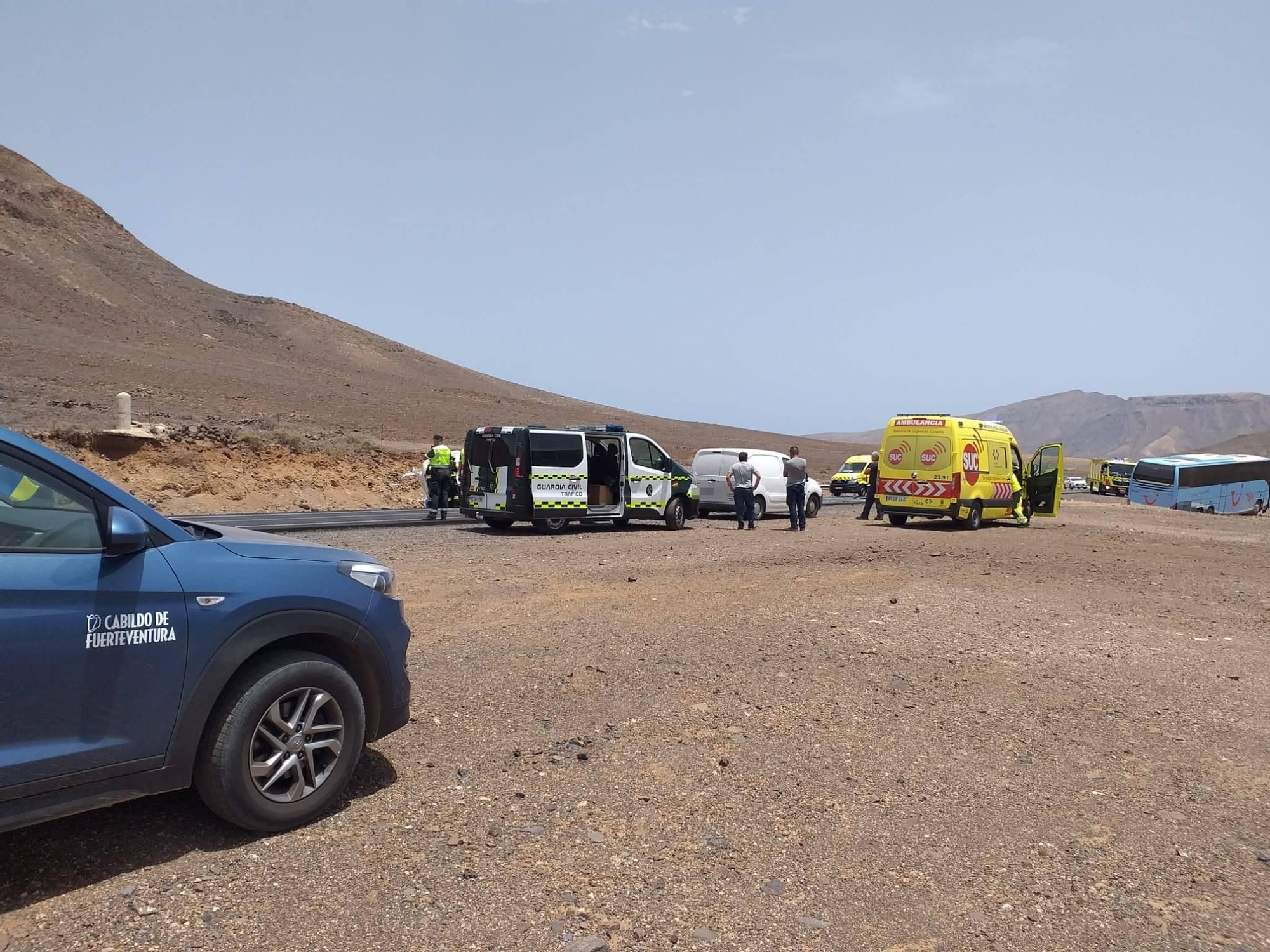 Colisión entre una furgoneta y una guagua en Fuerteventura