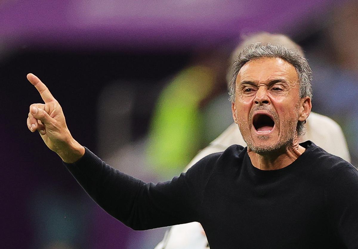 Al Khor (Qatar), 27/11/2022.- Spain’s head coach Luis Enrique reacts during the FIFA World Cup 2022 group E soccer match between Spain and Germany at Al Bayt Stadium in Al Khor, Qatar, 27 November 2022. (Mundial de Fútbol, Alemania, España, Catar) EFE/EPA/Friedemann Vogel