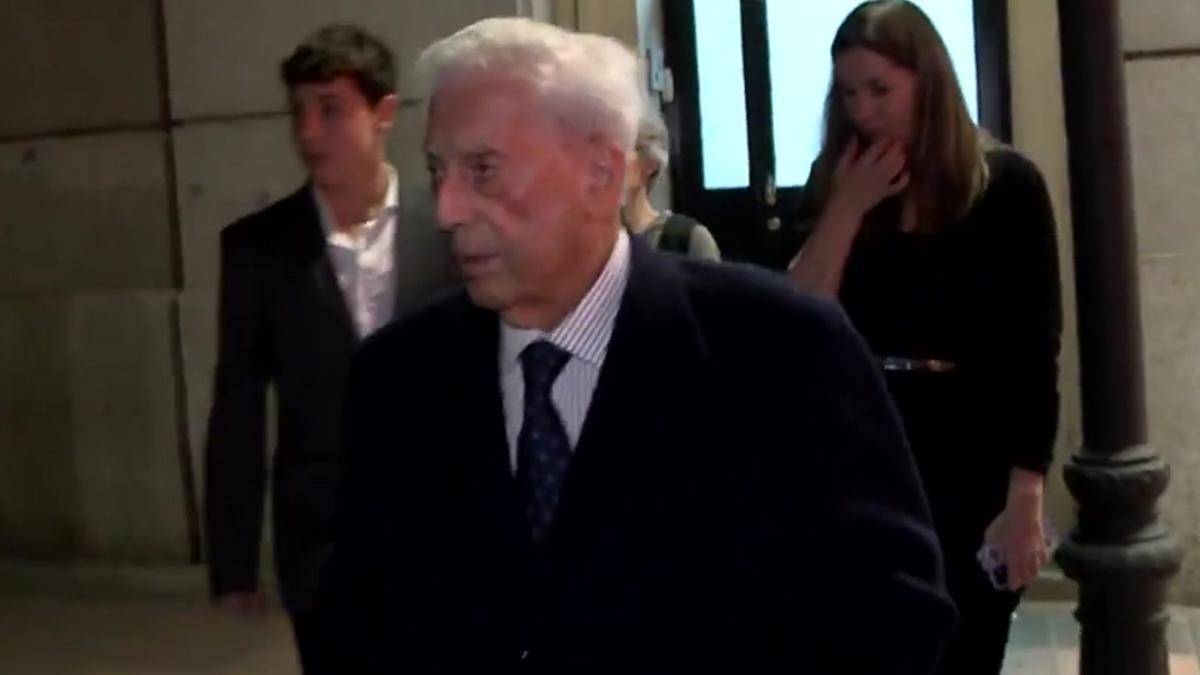 Vargas Llosa, homenajeado en Madrid y eclipsado por la ausencia de su exmujer, Patricia Llosa.