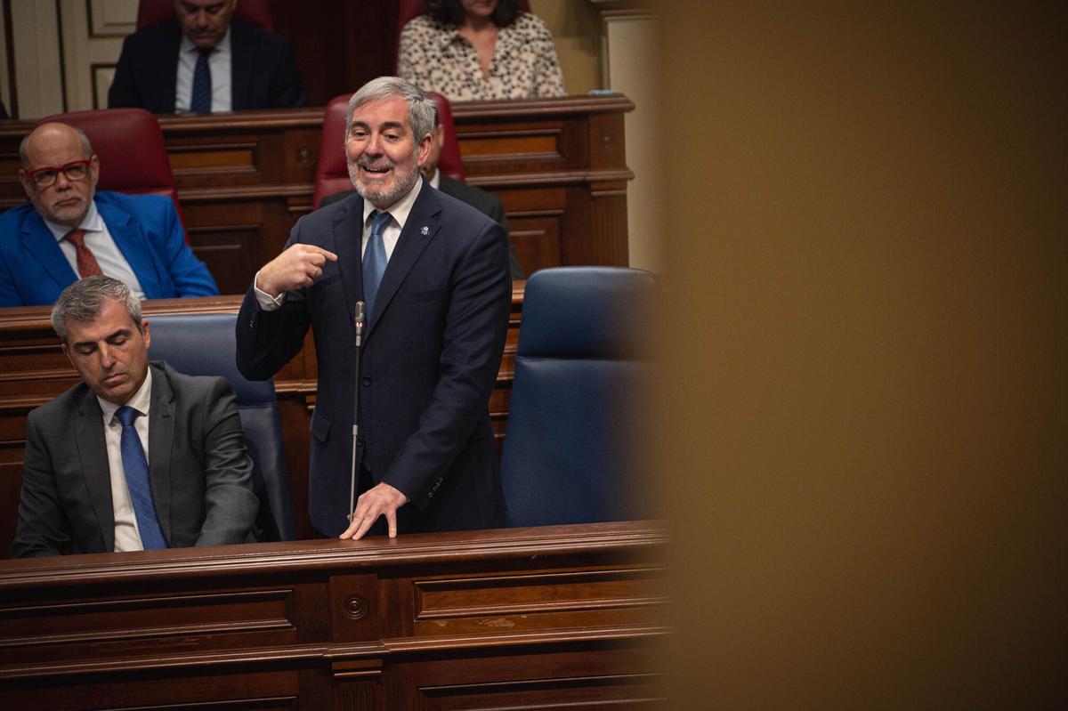 Preguntas de control al presidente Fernando Clavijo y al resto de consejeros.
Debate y aprobación del texto del 'Decreto Canarias' que se va a negociar con el Gobierno de España