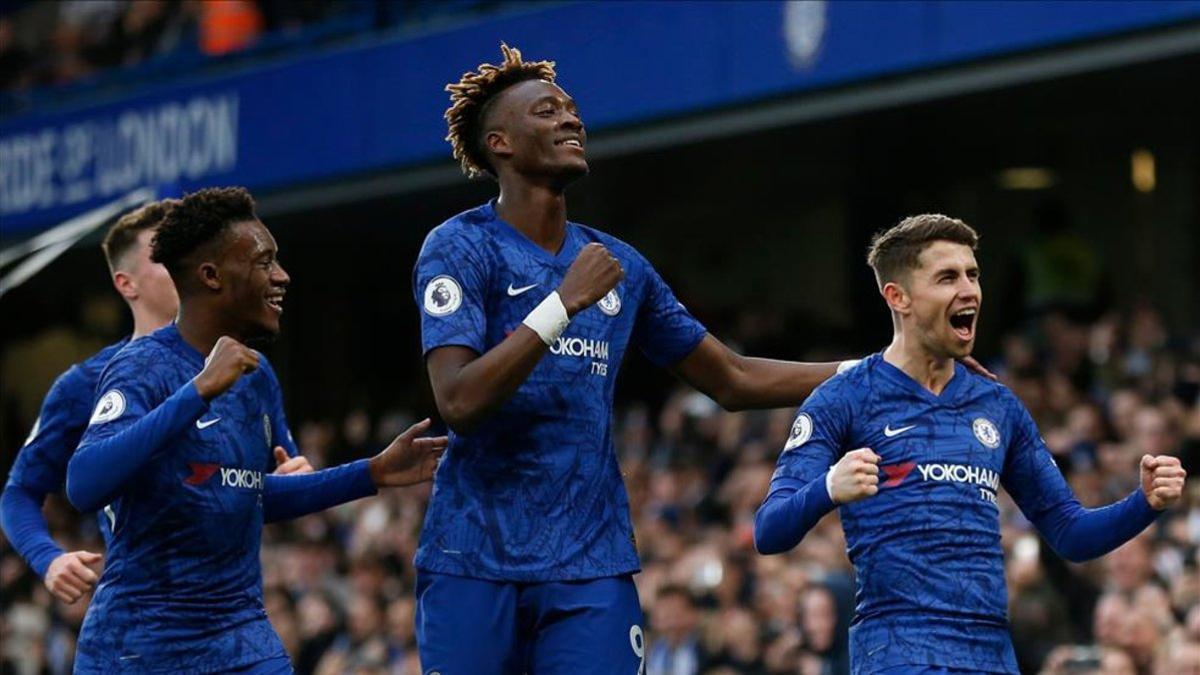 El Chelsea puso tierra de por medio antes del descanso