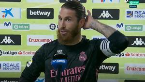 Le preguntan a Sergio Ramos por una posible reducción de salarios y el jugador dice que eso depende del gobierno