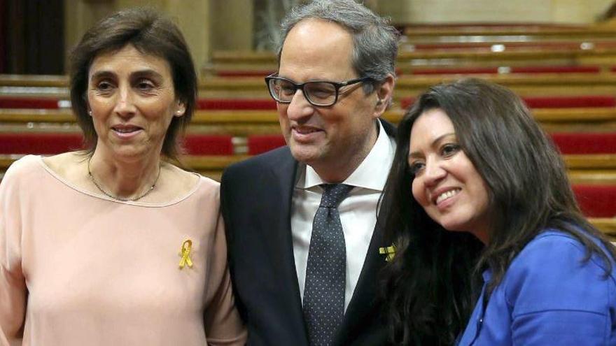 Carola Miró, esposa de Torra, amb Marcela Topor al Parlament