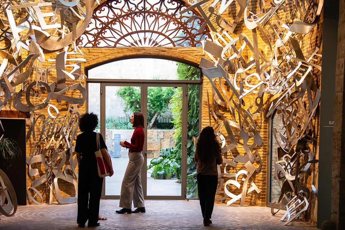 Intervención de Jaume Plensa en el Centro Arte Hortensia Herrero Valencia