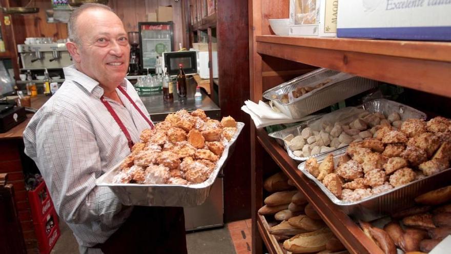 El domingo, La Taberna de Los Camachos elaboró 40 kilos de cordiales.