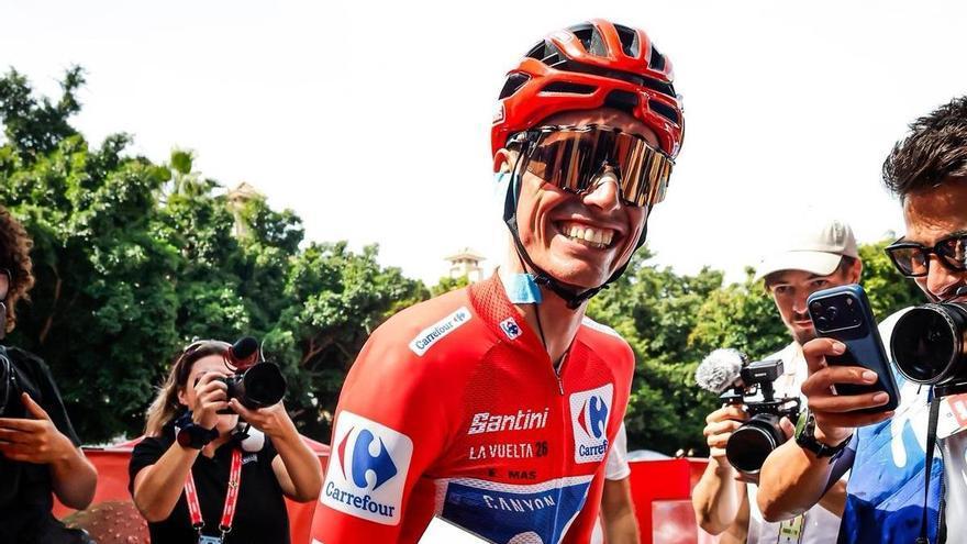 Enric Mas: "Es el momento más feliz de mi vida, disfruto momentos que nunca olvidaré"