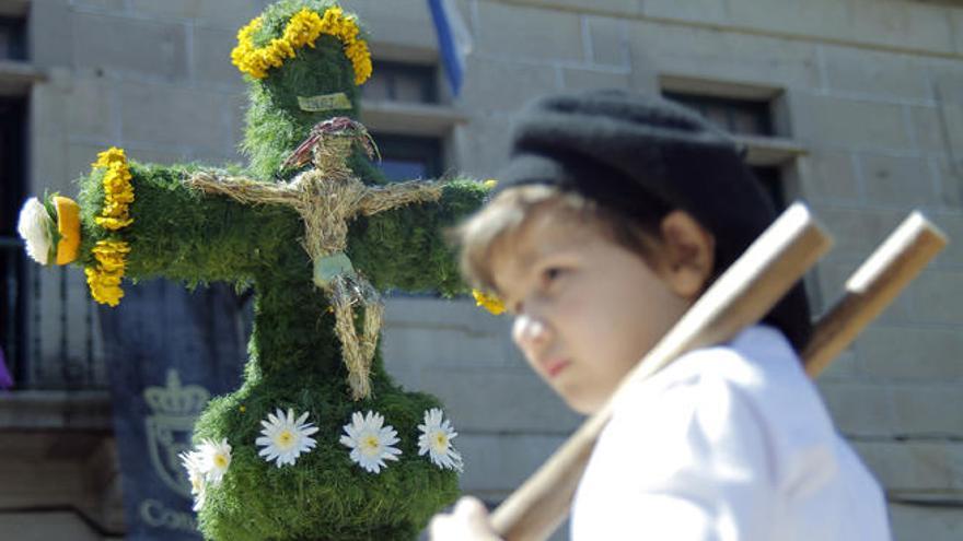 Redondela celebra la fiesta de los &#039;maios&#039; con la llegada de la primavera // J. Santomé