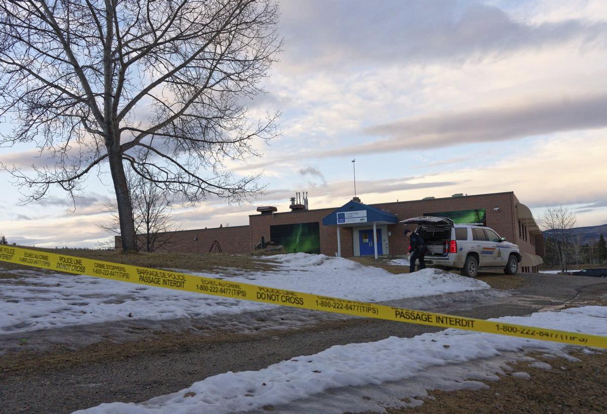 Fins a 9 morts i 27 ferits en un tiroteig en una escola al Canadà