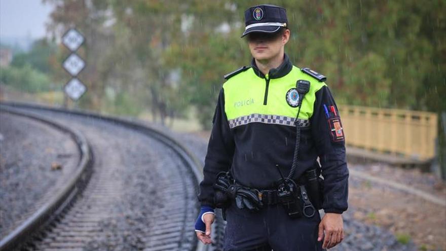 Un policía local de Badajoz en solitario persigue y detiene un traficante con un kilo de coca