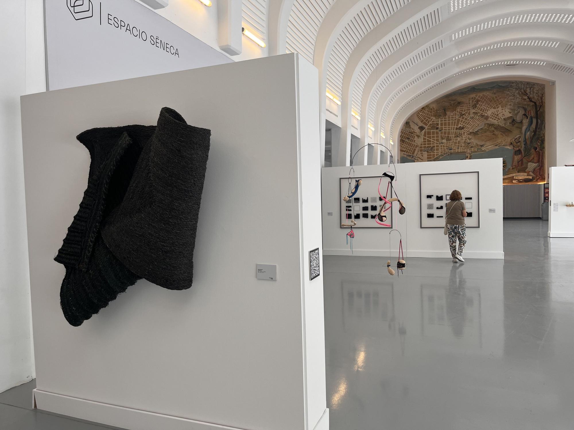 Exposición "Gramáticas textiles" en el Espacio Séneca de Alicante