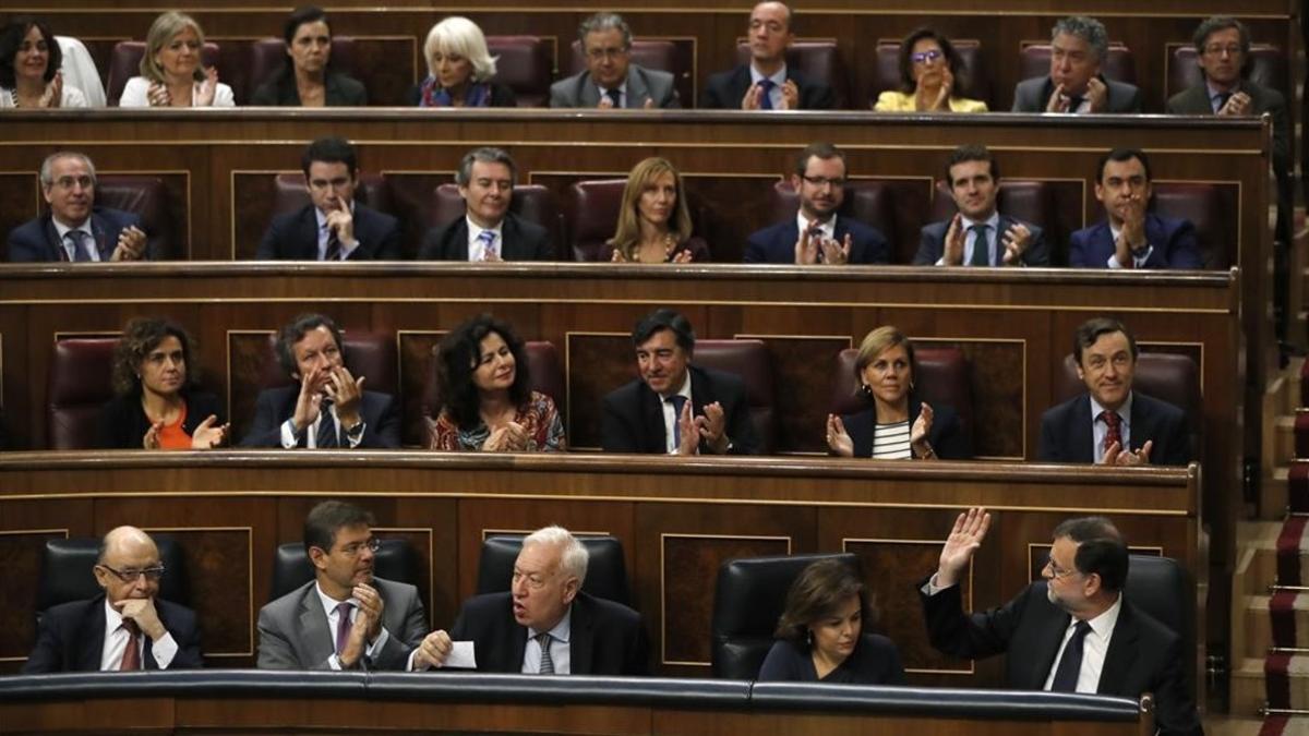 rjulve36058563 gra081  madrid  27 10 2016   los diputados populares aplaude161027203001