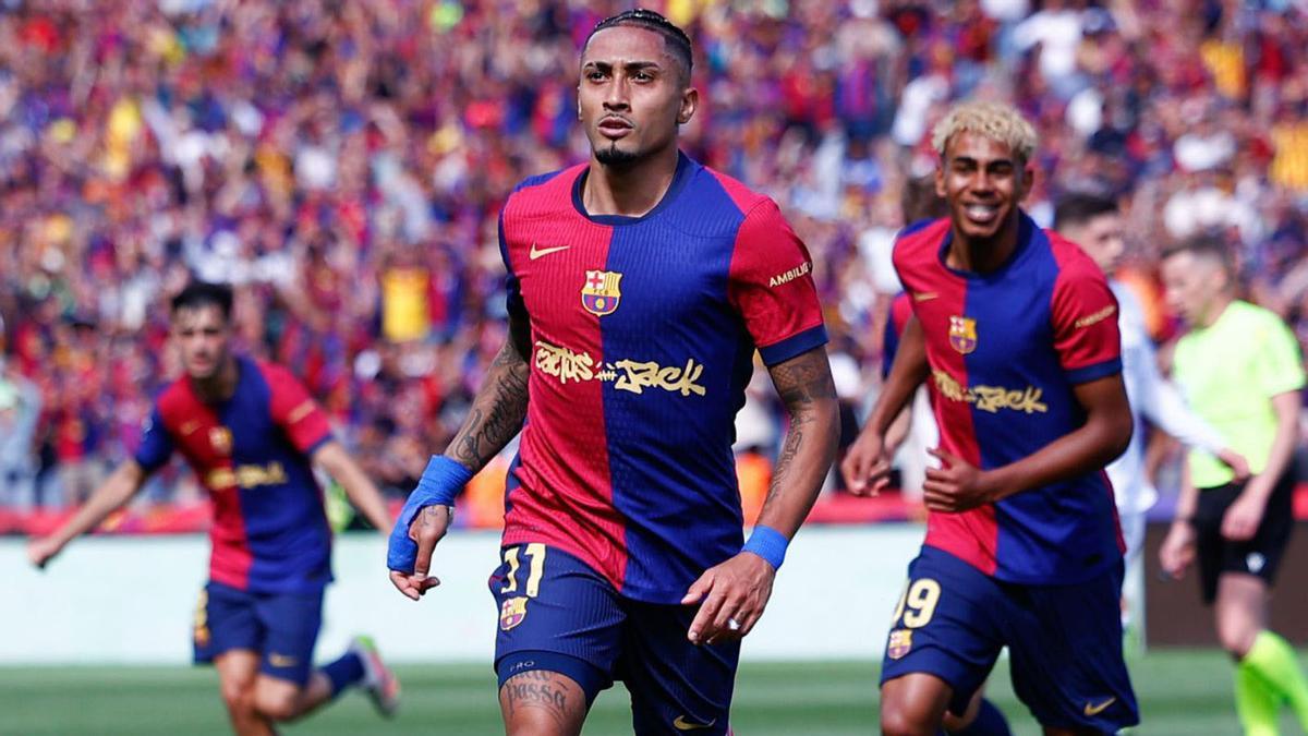Raphinha celebra un dels seus gols al Madrid, seguit per Lamine Yamal, diumenge passat a Montjuïc. | EUROPA PRESS Raphinha celebra un dels seus gols al Madrid, seguit per Lamine Yamal, diumenge passat a Montjuïc. | EUROPA PRESS