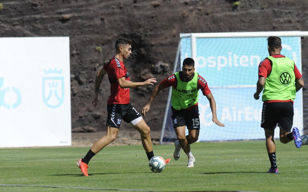 Tenerife, entrenamiento y venta de entradas