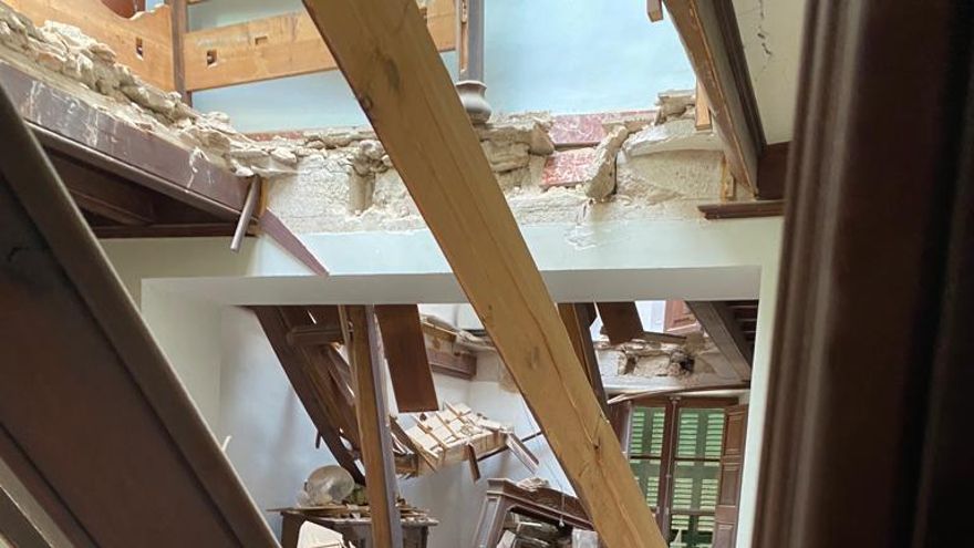 FOTOS | Así quedó la casa contigua al teatro Defensora de Sóller tras el derrumbe