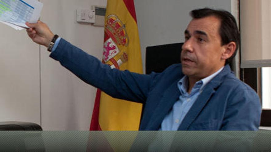 &quot;No comparto las reflexiones de Aznar, el PSOE sigue siendo el rival&quot;