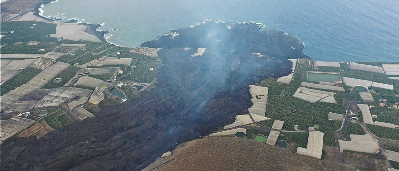 Una imagen de la colada del volcán de La Palma.