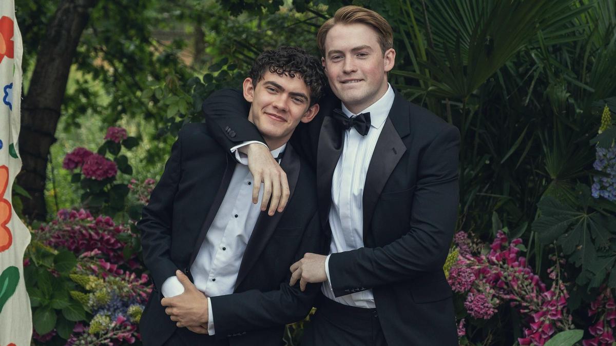 Joe Locke (Charlie) y Kit Connor (Nick) en una imagen del largometraje Heartstopper forever