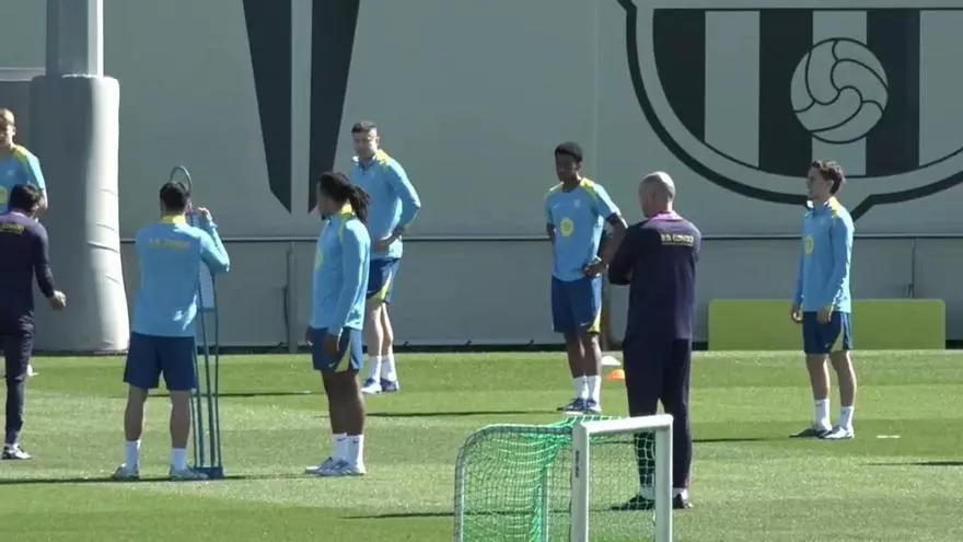 Último entrenamiento del Barça antes del choque liguero contra el Atlético
