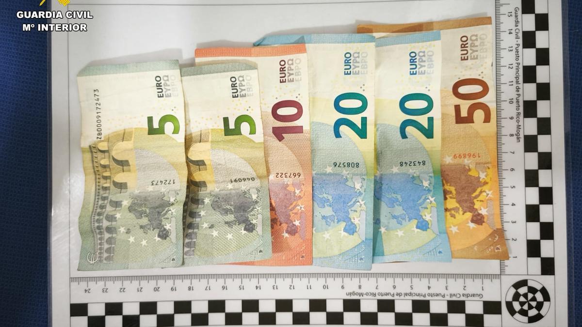 Billetes incautados por la Guardia Civil en la zona turistica de Mogán, presuntamente, de negocios ilícitos