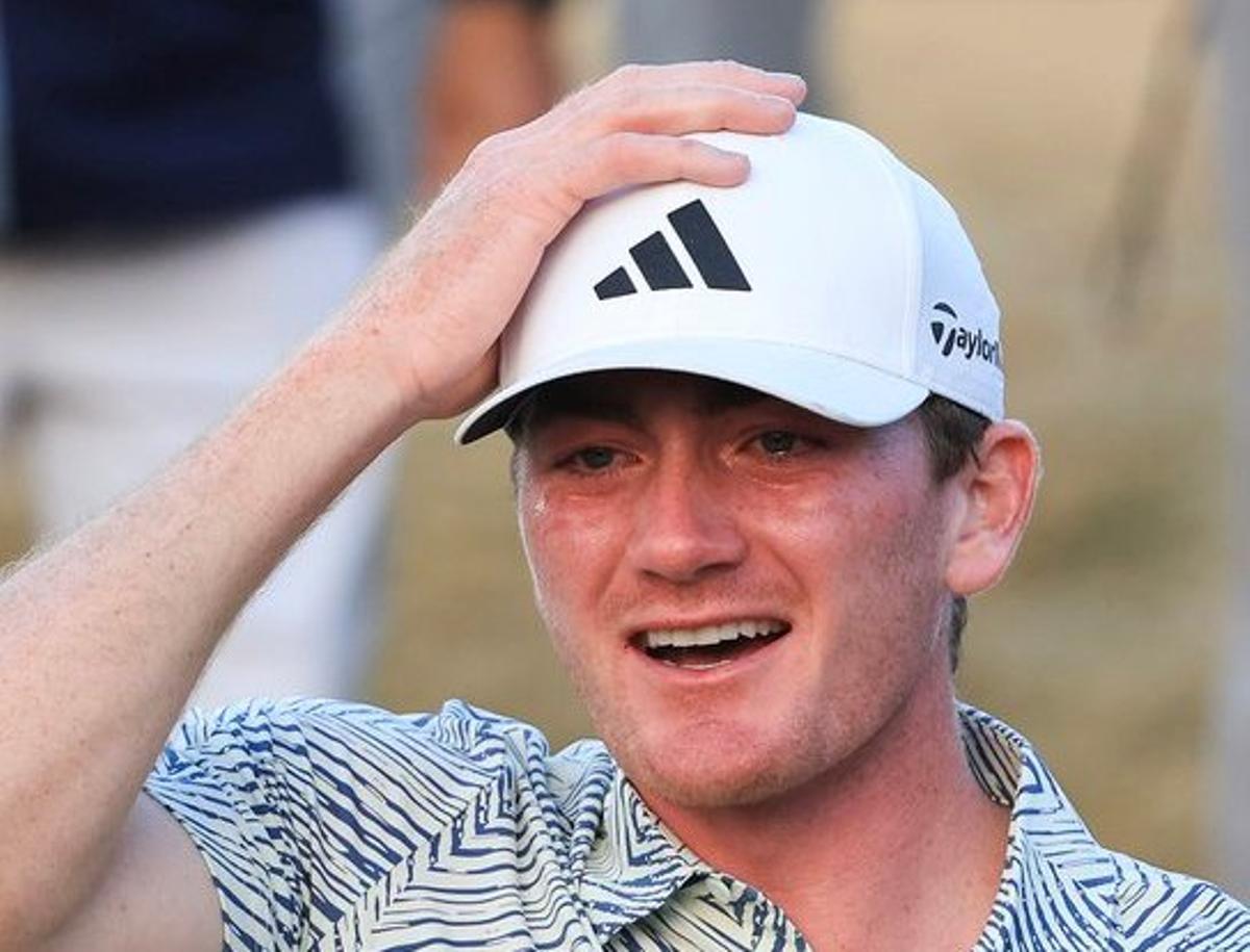 Dunlap no pudo evitar las lágrimas después de consumar una victoria histórica en el PGA Tour