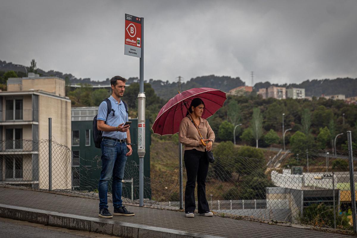 Més d’una hora esperant l’‘autobús a la carta’ a Barcelona