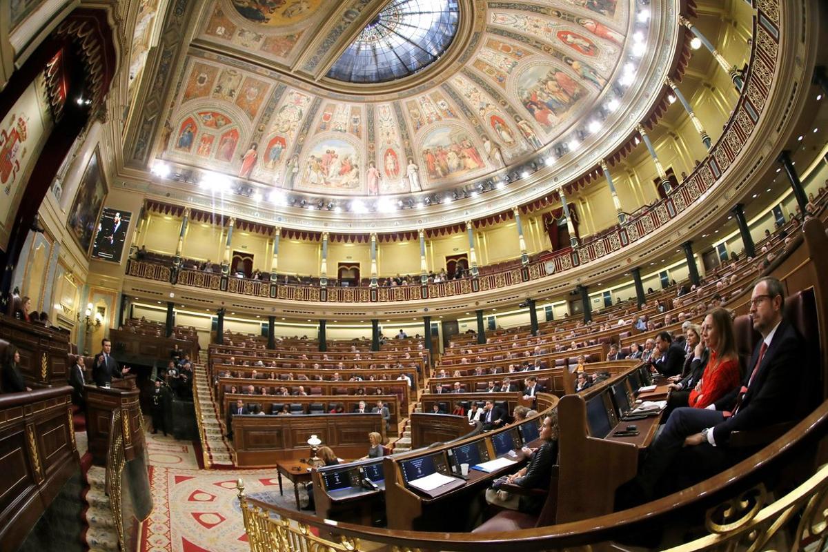 GRAF6039. MADRID, 12/02/2019.- Vista del hemiciclo del Congreso durante la intervención del presidente del PP, Pablo Casado, este martes en el debate de totalidad de los presupuestos. EFE/ Juan Carlos Hidalgo