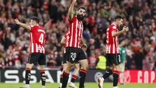 El Athletic doblega al Alavés con dos goles de Villalibre