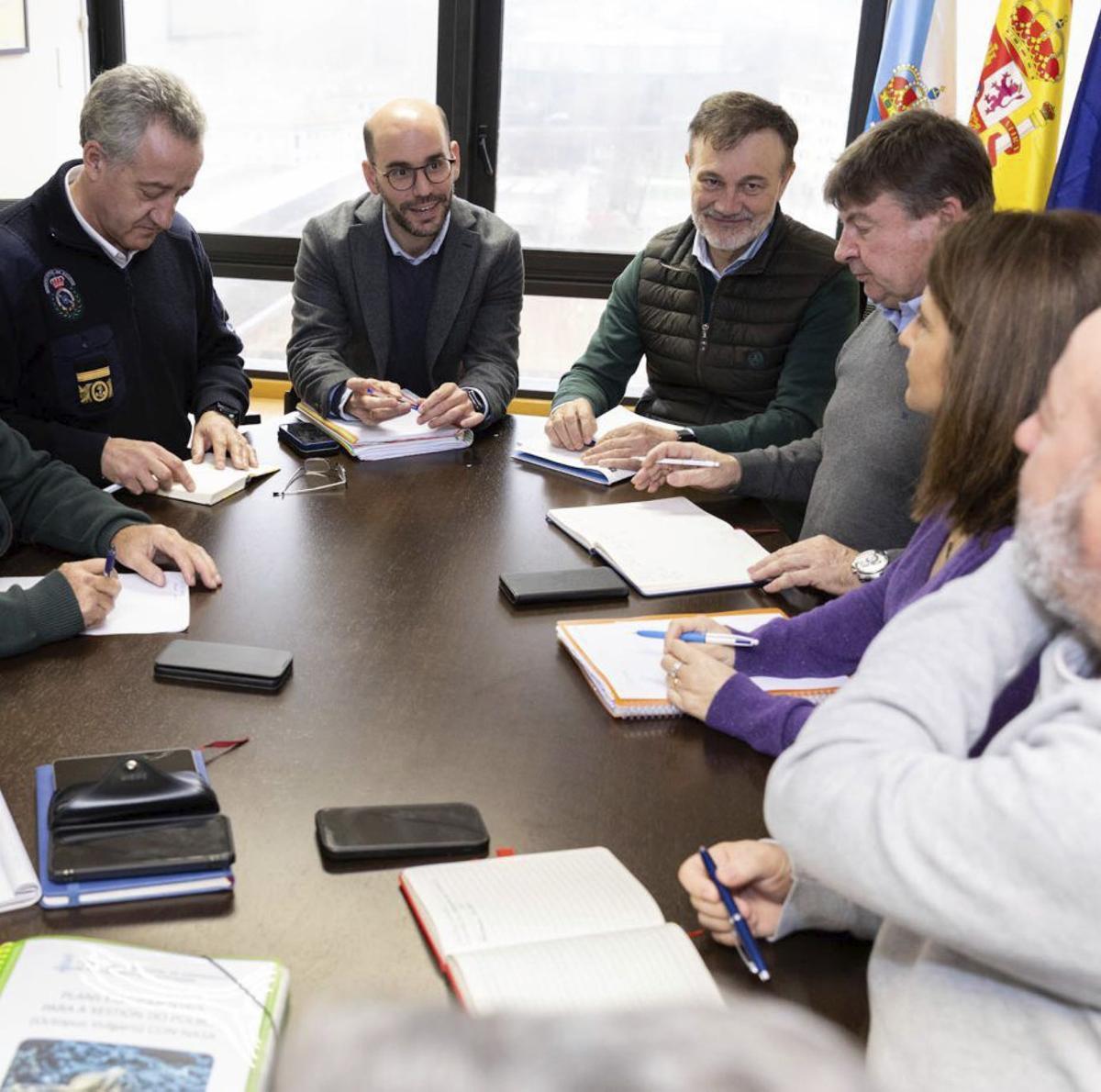 Un momento de la reunión de ayer en Santiago. | XOÁN CRESPO