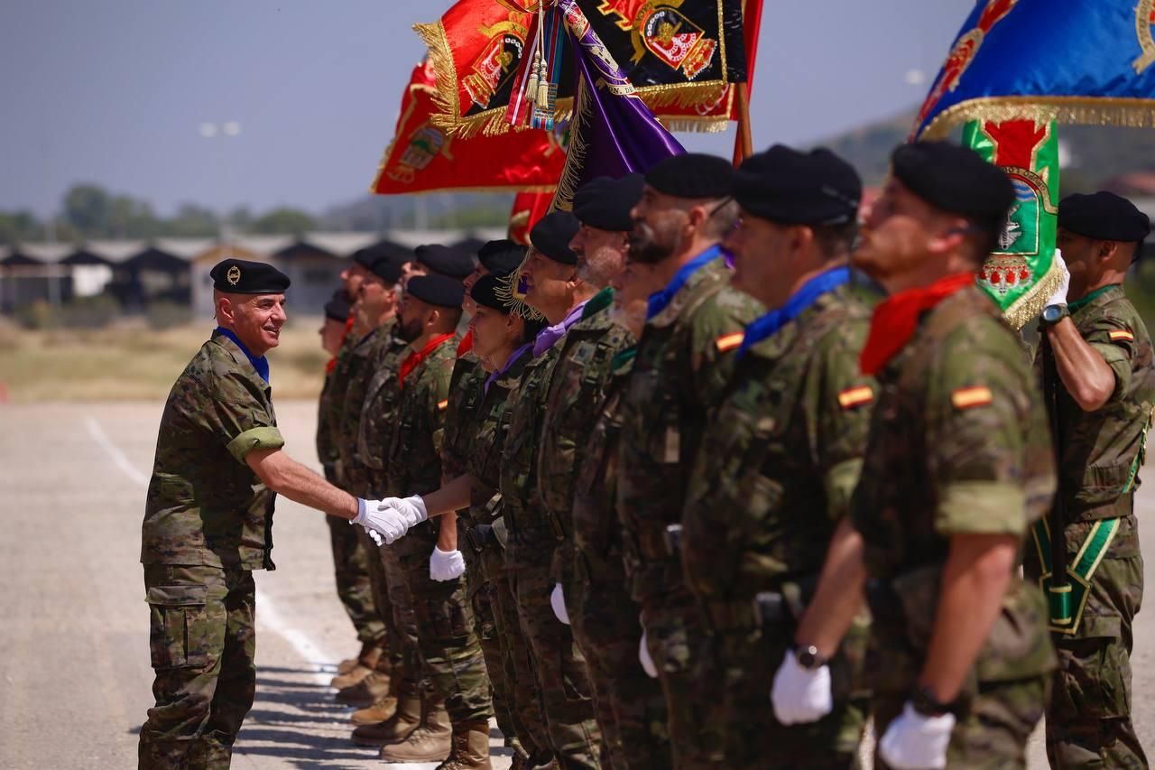 La BRI X celebra su 40º aniversario con una parada militar