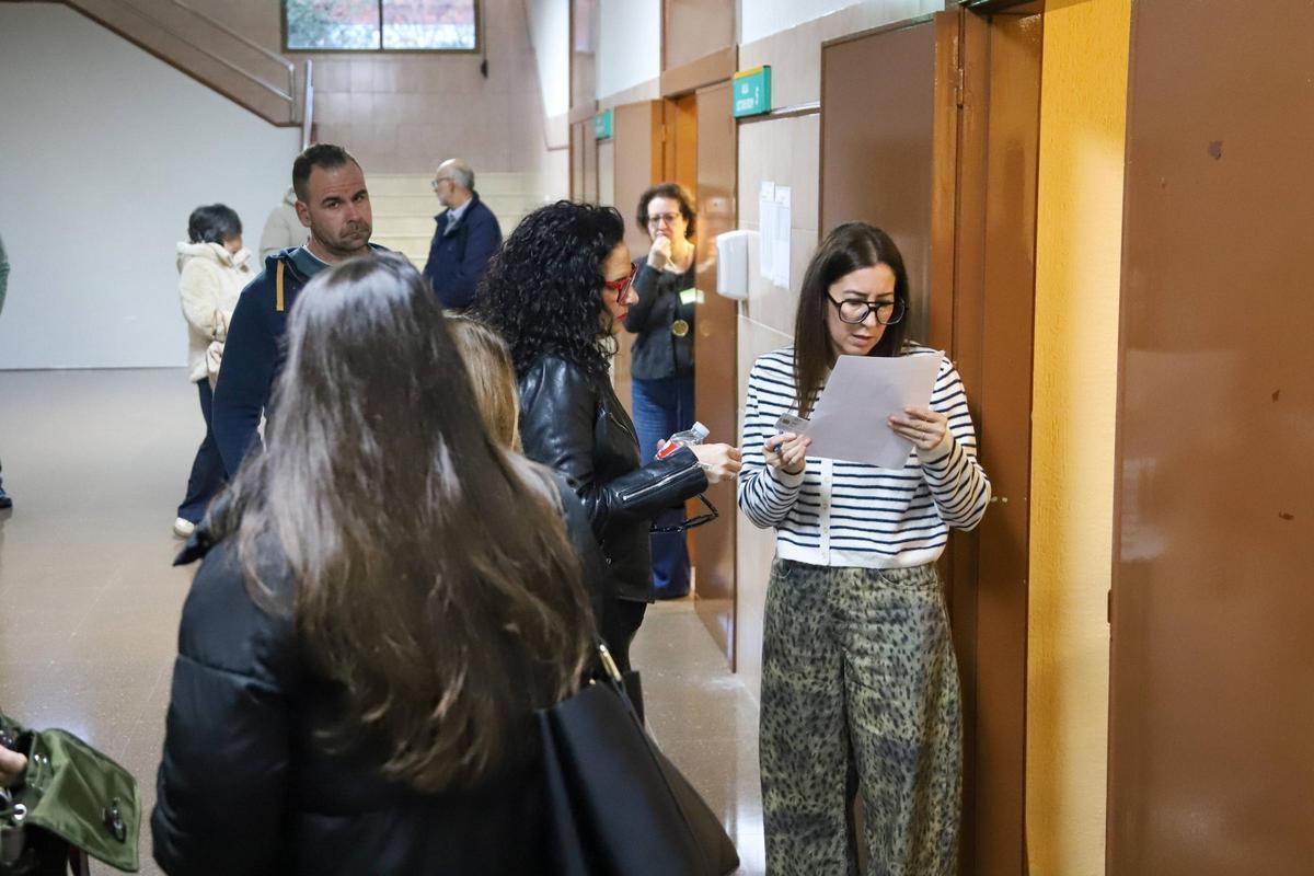 Fotogalería | Así se han desarrollado las oposiciones a celador del SES en Badajoz