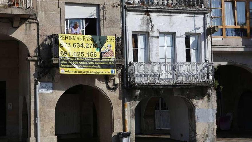 Fachadas en la plaza de O Berbés, en Vigo. // Ricardo Grobas