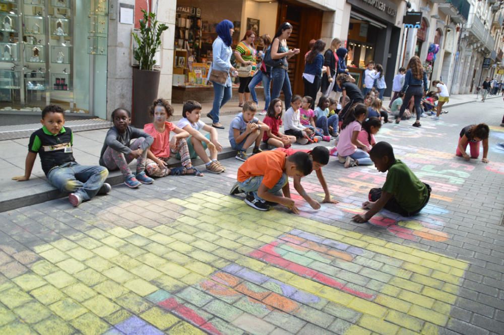 Els escolars pinten Figueres en la Setmana de la M