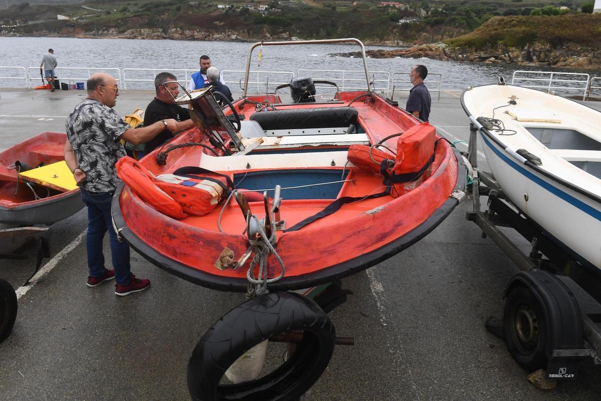 Un fallecido y dos rescatados tras volcar un bote en Suevos