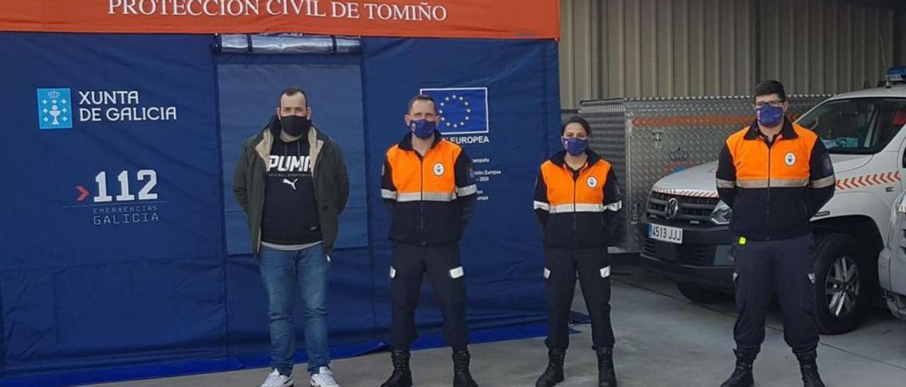 Miembros de la agrupación de Protección Civil de Tomiño.