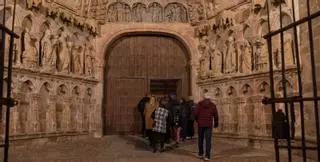 El Plan Románico Atlántico "dignificará" la portada de la iglesia de La Hiniesta