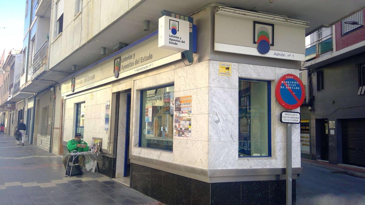 Administración de Callosa de Segura donde se ha vendido el segundo premio de la Lotería Nacional de este jueves.