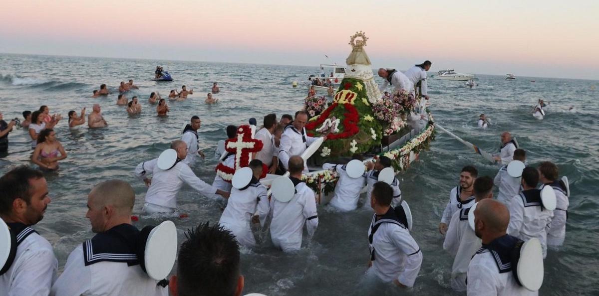Procesión de la Virgen del Carmen en Rincón de la Victoria.