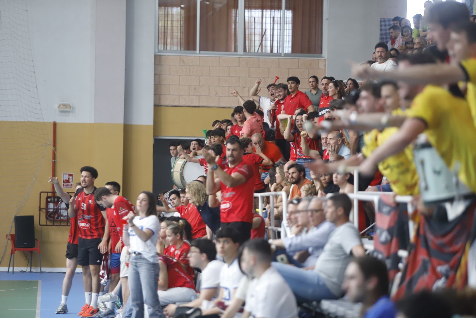 El Cajasur Córdoba BM - Handbol Sant Cugat en imágenes
