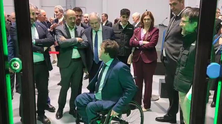 El ministre d'Indústria Jordi Hereu inaugura la nova planta de Masats a Salelles