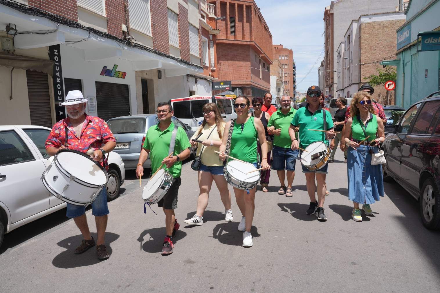 El Grau da inicio a las fiestas de Sant Pere con pólvora, bous y música