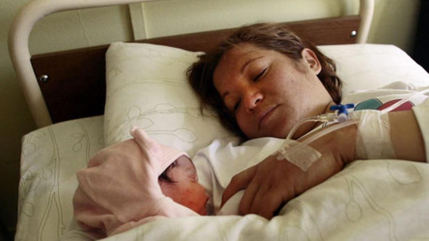 Esperanza, un bebé para los mineros de Chile