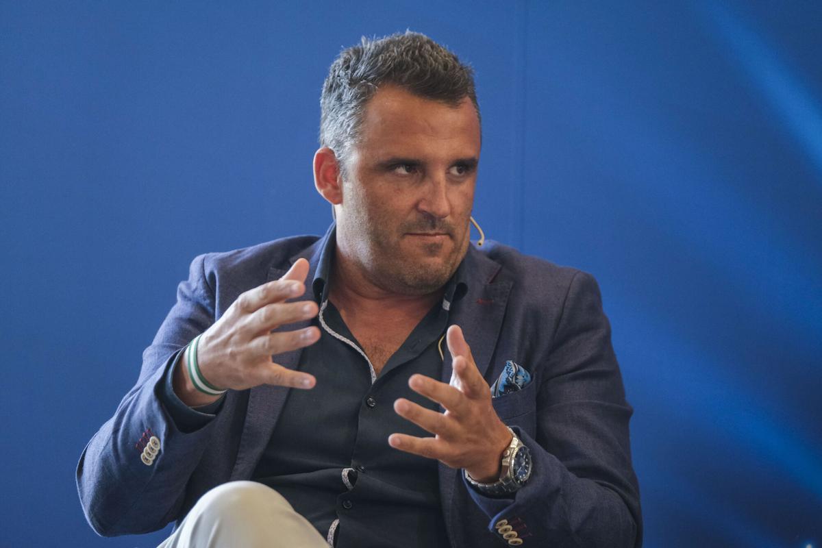 Expertos reunidos por La Opinión apuestan por el conocimiento financiero para superar los actuales tiempos de incertidumbre